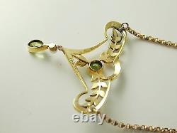 15 carat gold Seed Pearl & Peridot necklace art nouveau circa 1900 0.80 carats