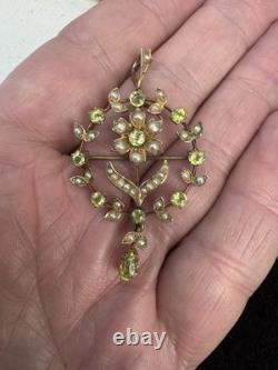 9ct Gold Edwardian Pendant/ Brooch with Peridot and Seed pearls Art Nouveau