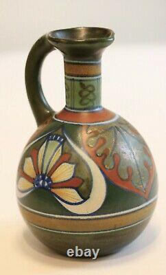 ANTIQUE GOUDA SREBO HOLLAND hand painted PZH 1915 matte glaze POTTERY VASE 6.75