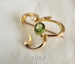 Antique 15ct Yellow Gold brooch. Set with A Peridot. Art Nouveau period. C1900