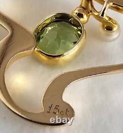 Antique 15ct Yellow Gold brooch. Set with A Peridot. Art Nouveau period. C1900