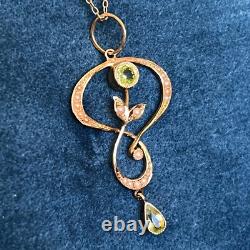 Antique Art Nouveau 14ct Gold Peridot & Pearl Lavalier Pendant c. 1900 2.28 Grams