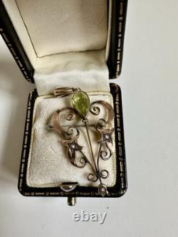 Antique Edwardian 9ct Gold Art Nouveau Peridot Seed Pearl Pendant