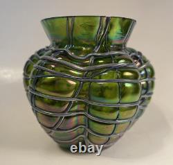 Antique Pallme König & Habel Art Nouveau Iridescent Fadendekor Green Glass Vase