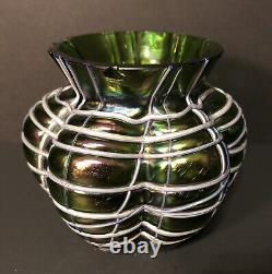 Antique Pallme König & Habel Art Nouveau Iridescent Fadendekor Green Glass Vase