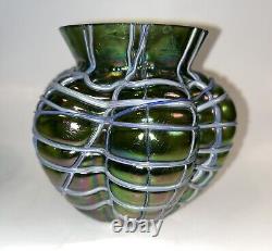 Antique Pallme König & Habel Art Nouveau Iridescent Fadendekor Green Glass Vase