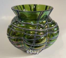Antique Pallme König & Habel Art Nouveau Iridescent Fadendekor Green Glass Vase