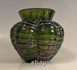Antique Pallme König & Habel Art Nouveau Iridescent Fadendekor Green Glass Vase