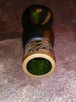 Antq Art Nouveau KRALIK GREEN IRIDESCENT PINCHED GLASS VASE Pierced Metal Collar