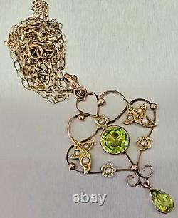 Art Nouveau 9ct Gold & Peridot Pendant & 18 Chain. Refxafod