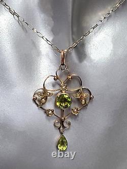 Art Nouveau 9ct Gold & Peridot Pendant & 18 Chain. Refxafod