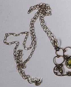 Art Nouveau 9ct Gold & Peridot Pendant & 18 Chain. Refxafod