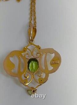 Art Nouveau 9ct Peridot & Gold Pendant 9ct Gold Chain