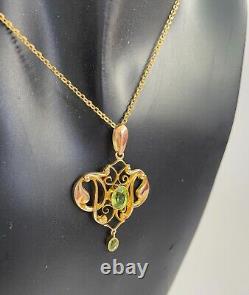 Art Nouveau 9ct Peridot & Gold Pendant 9ct Gold Chain