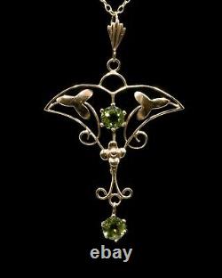 Art Nouveau 9ct gold peridot pendant with chain