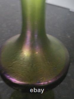 Art Nouveau Art Glass Hand-Blown Green Purple Iridescent 7 Loetz Ruffle Vase