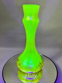 Art Nouveau Loetz Candia Papillon Iridescent Vaseline Uranium Glass Vase 8.25'