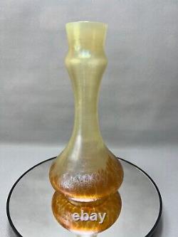 Art Nouveau Loetz Candia Papillon Iridescent Vaseline Uranium Glass Vase 8.25'