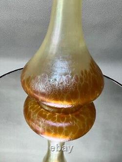 Art Nouveau Loetz Candia Papillon Iridescent Vaseline Uranium Glass Vase 8.25'