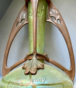 Art Nouveau Loetz Pampas Pallme Konig Green Iridescent Glass Vase, Copper Mount