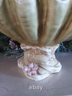 Art Nouveau Shell Comport Royal Dux