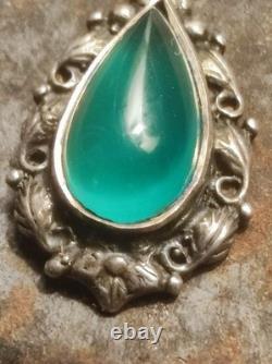 Art Nouveau, Sterling Silver And Green Stone Small Teardrop Pendant, Floral