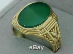 Art Nouveau (ca. 1920) 14K Yellow Gold Dyed Green Agate Ring (Size 7 3/4)
