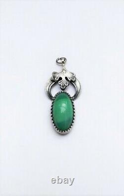 Art Nouveau green chalcedony cabochon silver leaf banded agate pendant