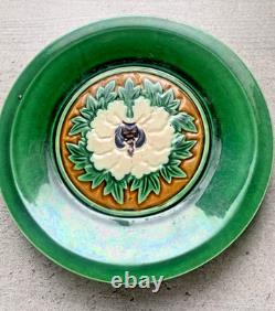 Art Nouveau style majolica plate, dating from circa 1890-1910