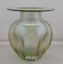 Arts & Crafts / Art Nouveau Loetz Creta Glatt large Dimple vase