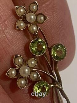 Beautiful Fine Art Nouveau 15ct Gold Peridot & Seed Pearl Floral Brooch