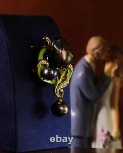 Brooch Pendant Art Nouveau Green Leaf Baroque Black Vintage Style QD12