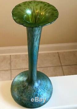 Candia Papillon Loetz Austria Art Nouveau Phanomen Iridescent Art Glass Vase