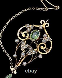 Edwardian Antique Art Nouveau 9ct gold peridot and pearl brooch