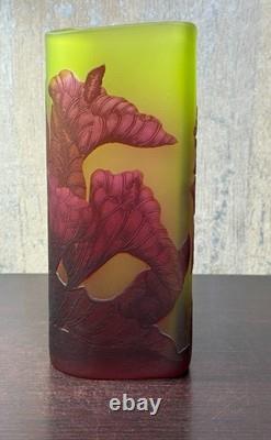 Émile Gallé Cameo Glass Vase c. 1900 Art Nouveau Red Leaves on Green 9 Tall