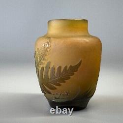 Emile Galle cameo glass Fern cabinet vase