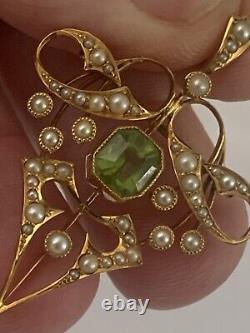 Exquisite Art Nouveau 15ct Gold Peridot & Seed Pearl Pendant Circa 1895