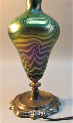 Fine 22.5 DURAND KING TUT Art Glass Lamp in Green c. 1920 American Deco