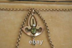Fine Art Nouveau 9 Ct Gold 0.50 Ct Peridot & Pearl Drop Pendant On Belcher Chain