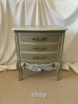 Graham and Green (G&G) Ile De Re Elegant Single Bedside table with drawers