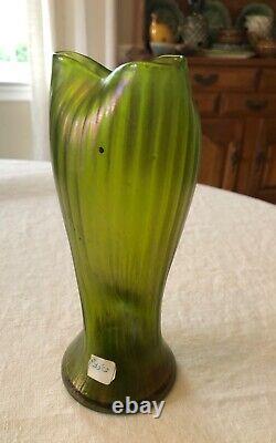 Green Aurene Style Iridescent Glass Vase Ribbed Twist Pinched Rim Unsigned 7