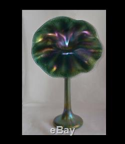 Green Luster Jack in the Pulpit Vase. By Saul Alcaraz. Blown Glass