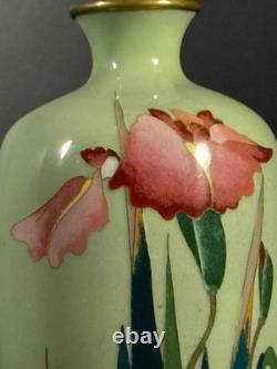 Japanese Meiji Cloisonne vase iris art nouveau pistachio green 7