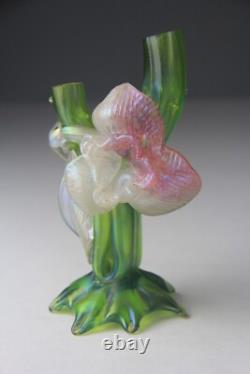Kralik Art Nouveau Green Iridescent Glass Twin-Tube Thorn Vase