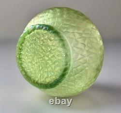 Kralik Sohn Martelé Art Nouveau Iridescent Uranium Green Glass Vase c1910-1920