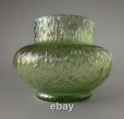 Kralik Sohn Martelé Art Nouveau Iridescent Uranium Green Glass Vase c1910-1920