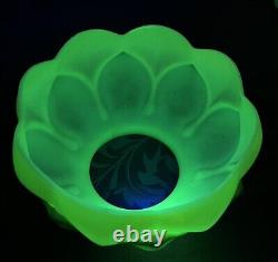 LARGE Art Nouveau Green Painted Leaves VASELINE URANIUM Glass Lotus Shape 4 Fit