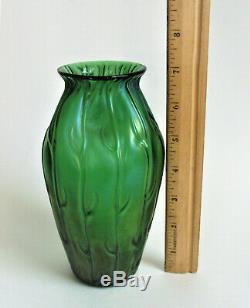 LOETZ NEPTUN Crete 7 GREEN IRIDESCENT Art NOUVEAU Glass VASE Antique Bohemian