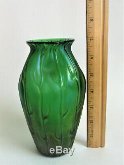 LOETZ NEPTUN Crete 7 GREEN IRIDESCENT Art NOUVEAU Glass VASE Antique Bohemian