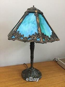 LOVELY ANTIQUE TABLE LAMP GREEN Slag Glass Shade VINTAGE HEAVY BRONZE. REWIRED